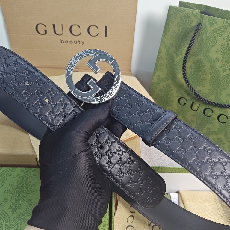 G*u*i belts